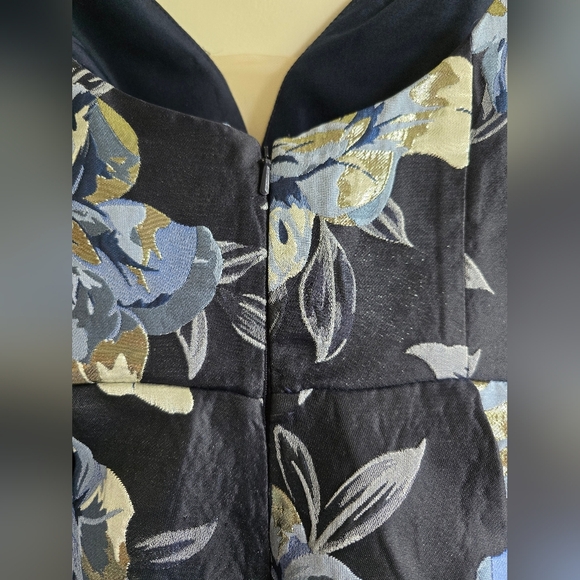 JULES &‎ CLEO (David's Bridal), Plunging Metallic Floral Brocade A-Line Dress, 6 - Picture 13 of 16